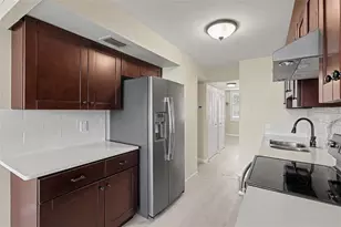 4720 Locust St NE, Saint Petersburg, FL 33703 - Photo 9