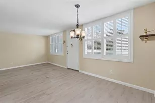 4720 Locust St NE, Saint Petersburg, FL 33703 - Photo 9