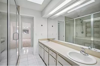 4009 Bainwood Court, Tampa, FL 33614 - Photo 13
