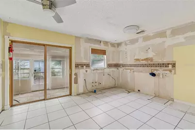 38621 North Avenue, Zephyrhills, FL 33542 - Photo 11