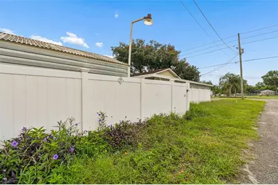 38621 North Avenue, Zephyrhills, FL 33542 - Photo 25