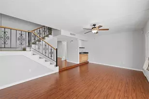 10315 Carrollwood Ln, Tampa, FL 33618 - Photo 5