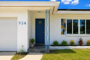 934 Hillwood Dr, Dunedin, FL 34698 - Photo 3