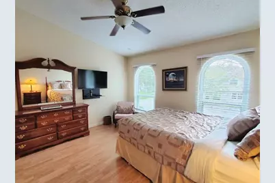8724 Cobbler Place, Tampa, FL 33615 - Photo 9