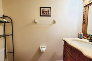 8724 Cobbler Pl, Tampa, FL 33615 - Photo 9