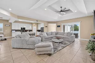 2985 Breezy Meadows Dr, Clearwater, FL 33760 - Photo 9