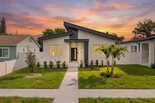 3121 Queen St N, Saint Petersburg, FL 33713 - Photo 1