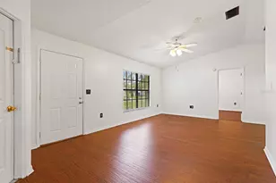 6346 Silver Oaks Dr, Zephyrhills, FL 33542 - Photo 9