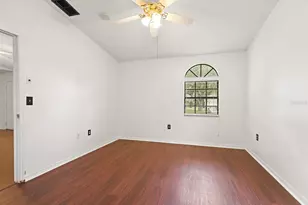 6346 Silver Oaks Dr, Zephyrhills, FL 33542 - Photo 15