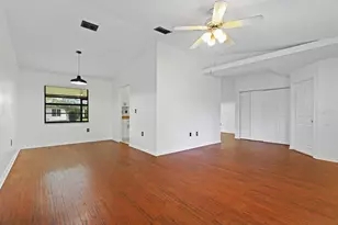 6346 Silver Oaks Dr, Zephyrhills, FL 33542 - Photo 3