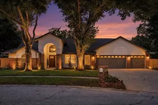 18107 Woodcreek Pl, Lutz, FL 33548 - Photo 1