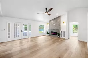 18107 Woodcreek Pl, Lutz, FL 33548 - Photo 13