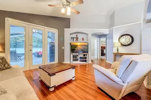 5720 Hawklake Rd, Lithia, FL 33547 - Photo 21
