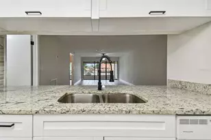 4800 Brittany Dr S, Saint Petersburg, FL 33715 - Photo 13