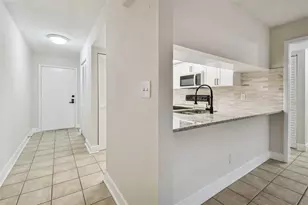 4800 Brittany Dr S, Saint Petersburg, FL 33715 - Photo 15