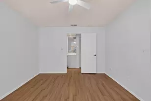1650 Highland Club Ln, Palm Harbor, FL 34684 - Photo 23