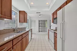 1650 Highland Club Ln, Palm Harbor, FL 34684 - Photo 9