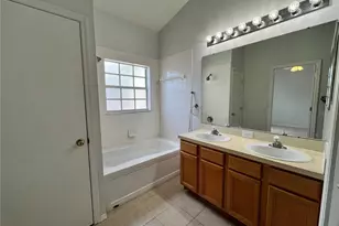 10008 Tate Ln, Tampa, FL 33626 - Photo 13