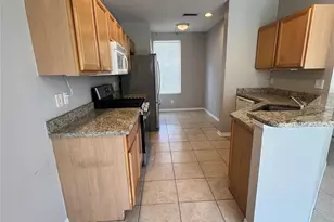 10008 Tate Ln, Tampa, FL 33626 - Photo 5