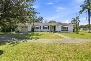 7222 Holiday Dr, Spring Hill, FL 34606 - Photo 1