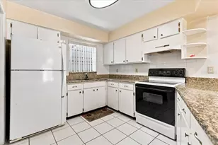 7222 Holiday Dr, Spring Hill, FL 34606 - Photo 7
