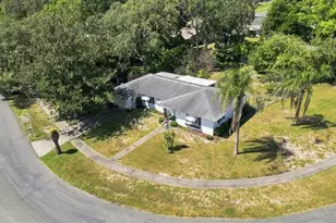 7222 Holiday Dr, Spring Hill, FL 34606 - Photo 3