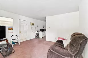 4186 Cepeda St, Orlando, FL 32811 - Photo 9