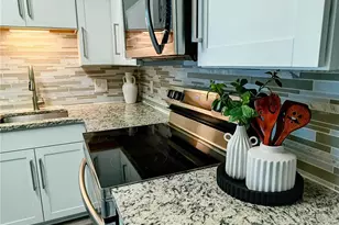 2256 Spanish Dr, Clearwater, FL 33763 - Photo 9