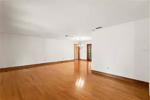 3101 Walnut St NE, Saint Petersburg, FL 33704 - Photo 7
