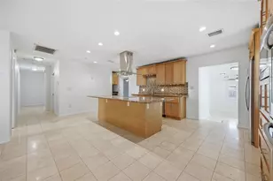 2512 W Kansas Ave, Tampa, FL 33629 - Photo 5