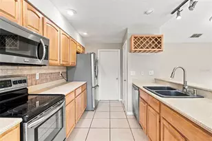 373 Foxcroft Dr E, Palm Harbor, FL 34683 - Photo 17