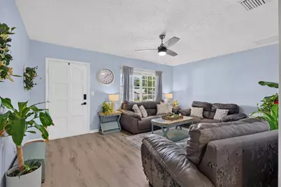 508 Cocoplum Drive, Seffner, FL 33584 - Photo 9