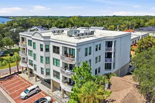 231 2nd St S, Safety Harbor, FL 34695 - Photo 1