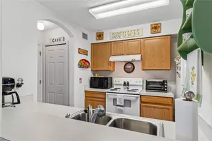4009 Dolphin Dr, Tampa, FL 33617 - Photo 7