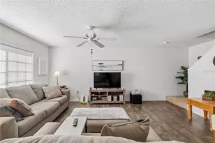 4009 Dolphin Dr, Tampa, FL 33617 - Photo 15