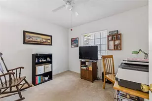 4009 Dolphin Dr, Tampa, FL 33617 - Photo 23