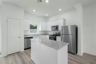 13450 Leaping Water Wy, Astatula, FL 34705 - Photo 3
