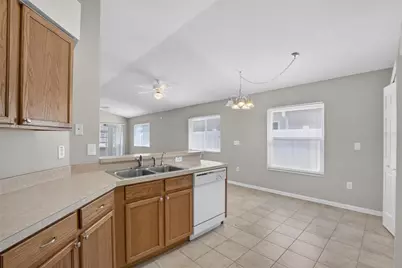 535 Scarlet Maple Court, Plant City, FL 33563 - Photo 7