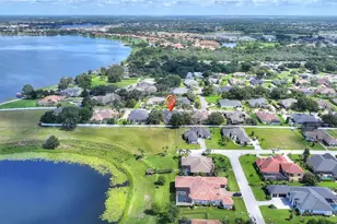 9469 Waterford Oaks Dr, Winter Haven, FL 33884 - Photo 5
