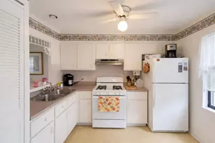1428 Arrowhead Cir W, Clearwater, FL 33759 - Photo 3