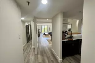 201 W Laurel St, Tampa, FL 33602 - Photo 3