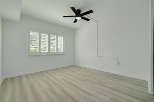 4550 Overlook Dr NE, Saint Petersburg, FL 33703 - Photo 15