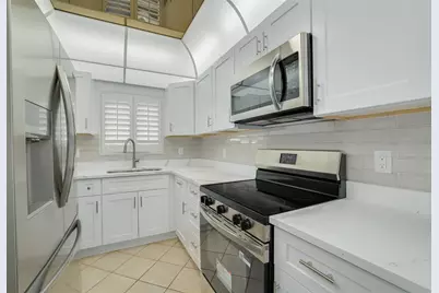4550 Overlook Drive NE #152, Saint Petersburg, FL 33703 - Photo 13