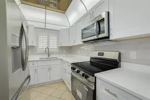 4550 Overlook Dr NE, Saint Petersburg, FL 33703 - Photo 13