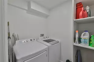 7037 Sunset Dr S, South Pasadena, FL 33707 - Photo 15