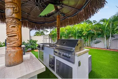 1400 75th Circle NE, Saint Petersburg, FL 33702 - Photo 47