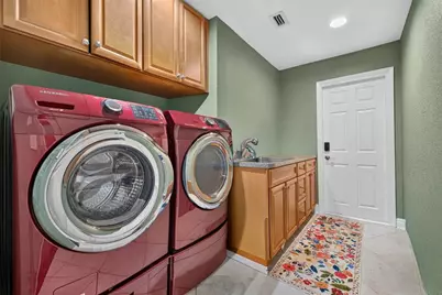 1400 75th Circle NE, Saint Petersburg, FL 33702 - Photo 35