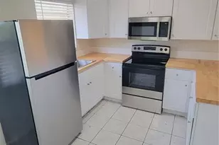 308 Avanda Ct, Clearwater, FL 33756 - Photo 5