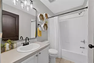 7629 Devonbridge Garden Way, Apollo Beach, FL 33572 - Photo 43