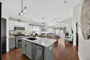 7629 Devonbridge Garden Way, Apollo Beach, FL 33572 - Photo 25